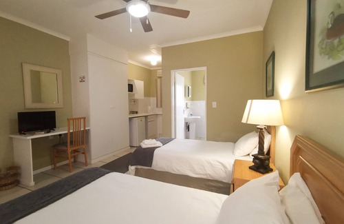 Hoedspruit House | Loerie Guesthouse