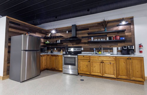 Mound City Apartment | Loess Hills Lodge - Room 7