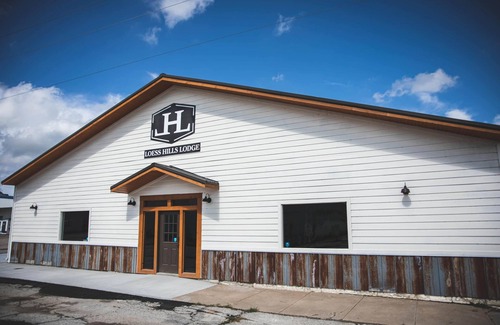 Mound City Apartment | Loess Hills Lodge - Room 7