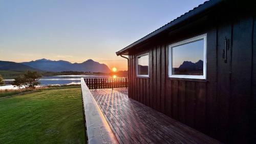 Bostad House | Lofoten Wildlife Panorama