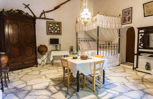 Lofou House | "Lofou Palace"t is a beautifully presented traditional stone house .