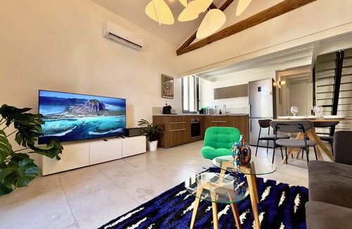 Estanove Apartment | LOFT/10min from downtown/Terrace/Parking
