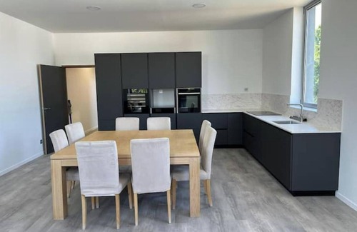 Saint-Symphorien-d'Ozon Apartment | Loft 130 m2 Sans Voisinage Avec Parking Privé
