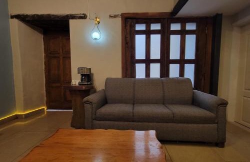 De Mexicanos Apartment | loft 2 blocks from the cathedral
