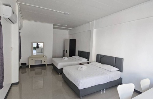 Khlong Sam Prawet Hotel | Loft 21 Apartment Romklao