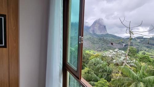 Pedra Azul Apartment | Loft 335 Vista Azul- De frente para a Pedra Azul