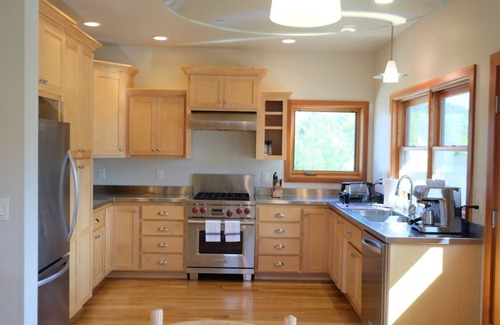 Mount Shasta House | Loft @ 420 on Chestnut