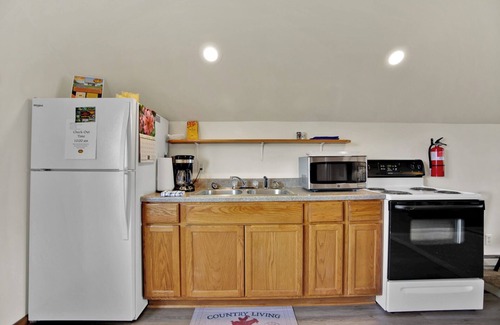 Morris Apartment | Loft 470-Ski Sawmill Next Door