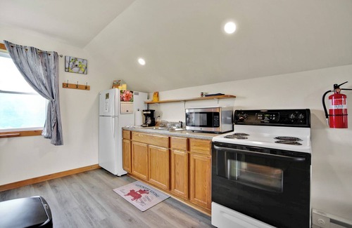 Morris Apartment | Loft 470-Ski Sawmill Next Door