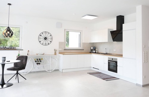 Treis-Karden Apartment | Loft 6 with fantastic panoramic view of the Moselle, near Elz Castle, hiking paradise & sauna