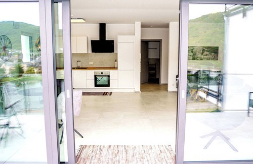 Treis-Karden Apartment | Loft 6 with fantastic panoramic view of the Moselle, near Elz Castle, hiking paradise & sauna