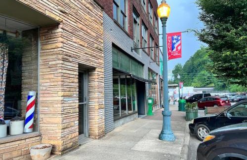 Sylva Apartment | Loft Apartment Historic Downtown Main Street Sylva