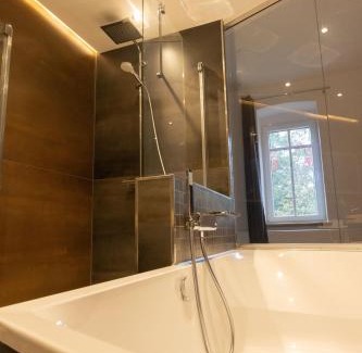 Mugeln Apartment | Loft Apartment mit großer Badewanne B