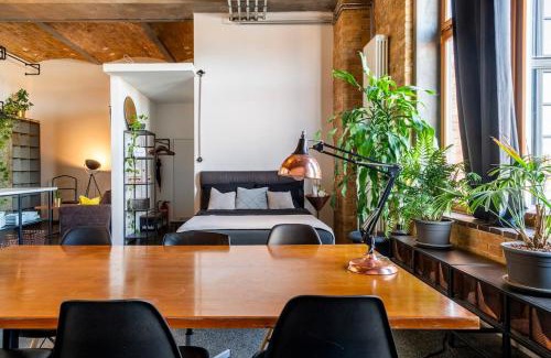 Wilhelmsruh Apartment | Loft & Artist Studio in an Industrial Creative Hub