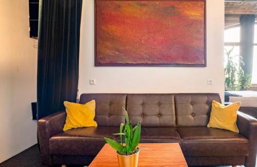 Wilhelmsruh Apartment | Loft & Artist Studio in an Industrial Creative Hub