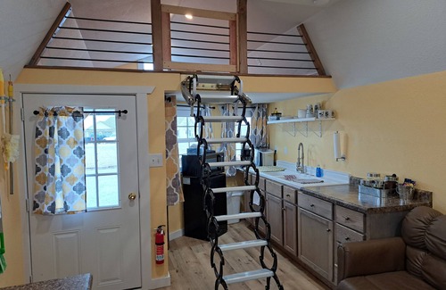 Buchanan County Cabin | Loft Cabin on the Farm