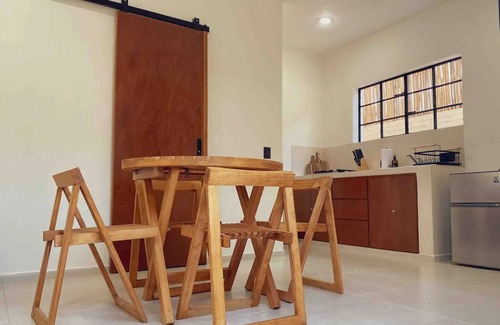 Chichen Itza - Valladolid Apartment | Loft Casa Saramuyo 3,alberca, pet Friendly, AC