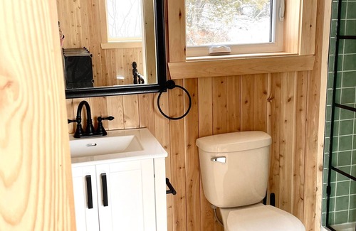 Miguasha-Ouest Ski Chalet | Loft chalet on private waterfront | Gaspesie