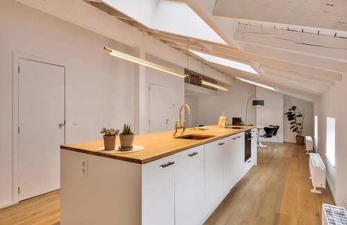 Feronstree et Hors-Chateau Apartment | Loft City Center - 2 bedrooms - parking - by FineNest