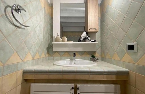Sanluri Historic Centre Apartment | [Loft Comodo ed Elegante] Wi-Fi e Colazione