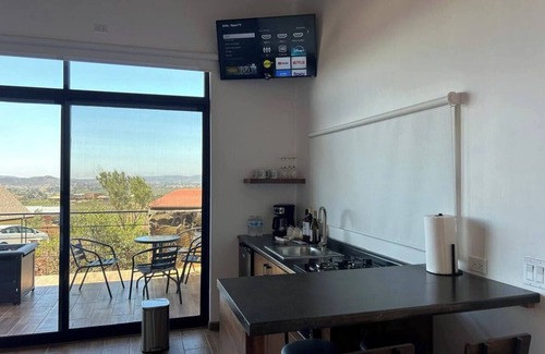 Valle de Guadalupe House | Loft con Jacuzzi en el balcon by Siempre Vallenn
