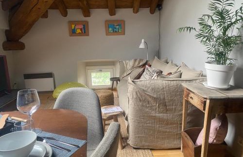 Bourg-Madame Apartment | loft de la place
