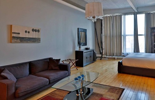 Latin Quarter Apartment | Loft Hotel | Large Loft w Kitchen | Quartier Latin