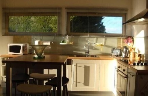 L'Honor-de-Cos House | Loft in a barn on the edge of the village with viewpoint, land and terraces