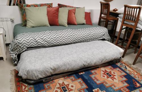 Guindalera Apartment | Loft in Beautiful 19th Century House