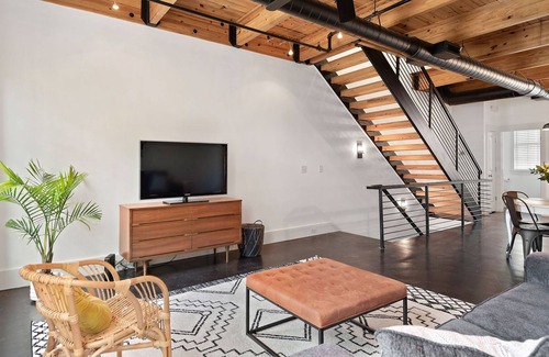 Habersham Condo | Loft in the Heart of Habersham Marketplace, Beaufort