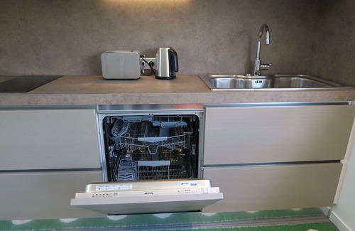 Venelles Apartment | LOFT IN THE HEART OF THE VILLAGE, IN THE COUNTRY, 10MN FROM AIX
