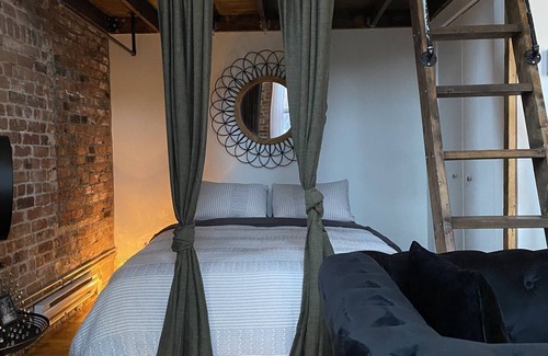Hochelaga-Maisonneuve Apartment | Loft Industriel Totalement Équipé Situé à une Minute de Marche de Tout!