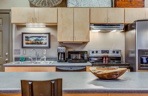 Franklin Apartment | Loft on West Main 5 blocks from Downtown Franklin
