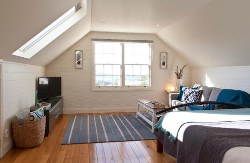 Richmond House | Loft Over The Vines