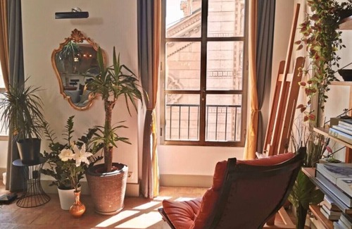 6th Arrondissement Apartment | Loft Paradis - Hyper Centre & Boat on request