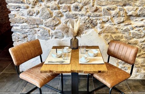 Tourves Apartment | Loft Romantique la Clef des Sens - Sauna et Balnéo privatifs