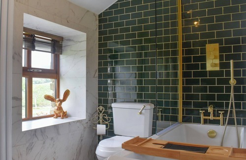 Higher Walton Cottage | Loft Shay Farm is the perfect place to treat friends and family.