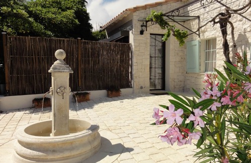 Plaine de la Brague Apartment | Loft studio atelier with pool in walking distance to the beach and old town