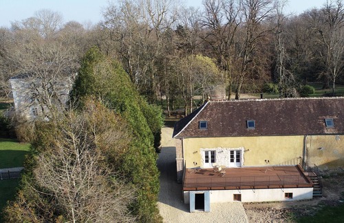 Voulx House | Loft-style apartment beside a golf course in the countryside near Fontainebleau.