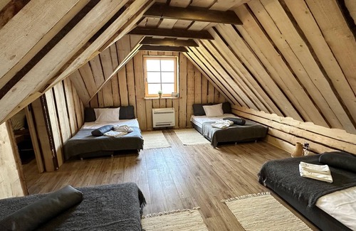 Pcim Apartment | Loft style apartment in a barn in Zawadka