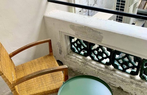 Talat Nuea House | Loft style living like a local, city life for you to explore Phuket Old Town
