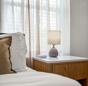 Washington Ave./ Memorial Park Apartment | Loft Style Studio In The Heart of D'Arts District