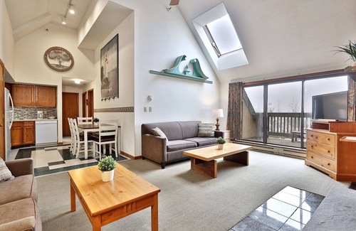 Killington Apartment | Loft, Top-Floor Mountain View 2BR/2BA at Mountain Green. Pool. Hot Tub. Shuttle.