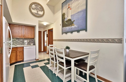 Killington Apartment | Loft, Top-Floor Mountain View 2BR/2BA at Mountain Green. Pool. Hot Tub. Shuttle.