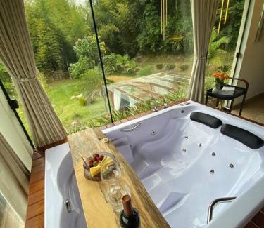 Sao Roque Ski Chalet | Loft Vidro Lake Rota do Vinho São Roque