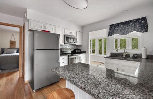 Hedgesville Ski Chalet | Loft Wood Stove Fire Pit Grill & Deck on Creek