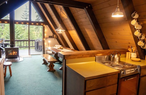 Camp Connell Cabin | Lofted A-frame+Great Views+Central Heat+Wood Stove