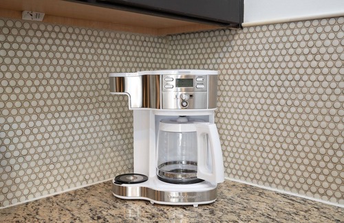West End House | Lofts @30th-Mins 2 Broadway-Walk 2 Centennial Park