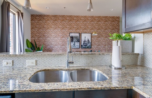 West End House | Lofts At 30th - Urban Luxe - Mins To Broadway