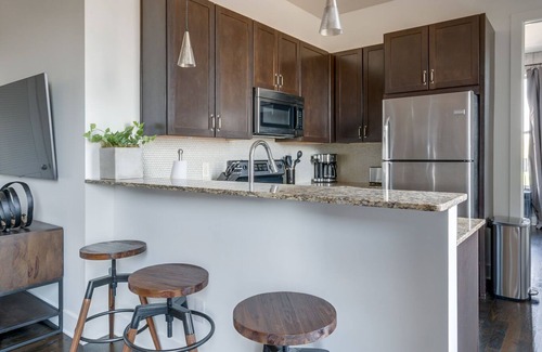 West End House | Lofts At 30th - Urban Luxe - Mins To Broadway